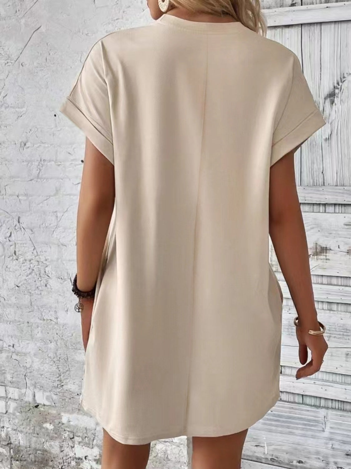 Pocketed Round Neck Short Sleeve Dress - So•phis•ti•hood Boutique