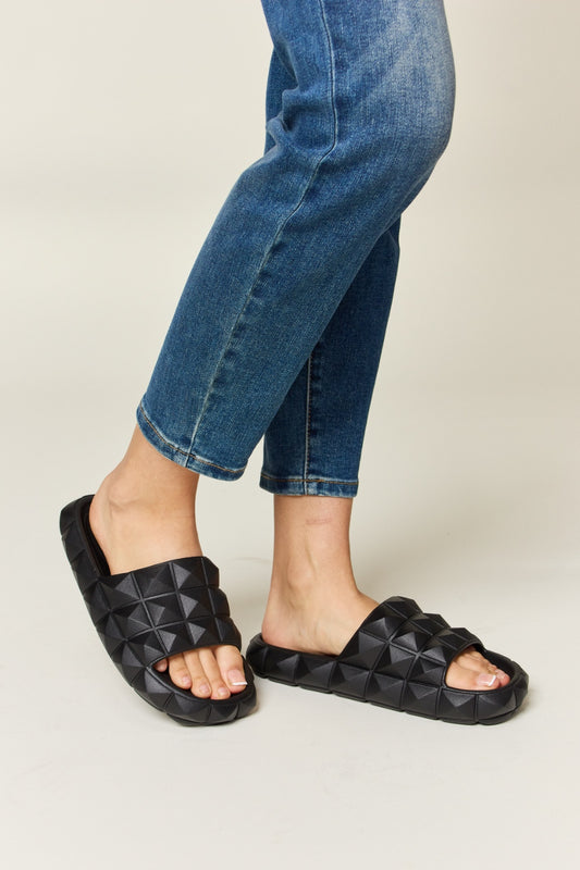 WILD DIVA Pyramid Stud Toe Band Footbed Sandals - So•phis•ti•hood Boutique