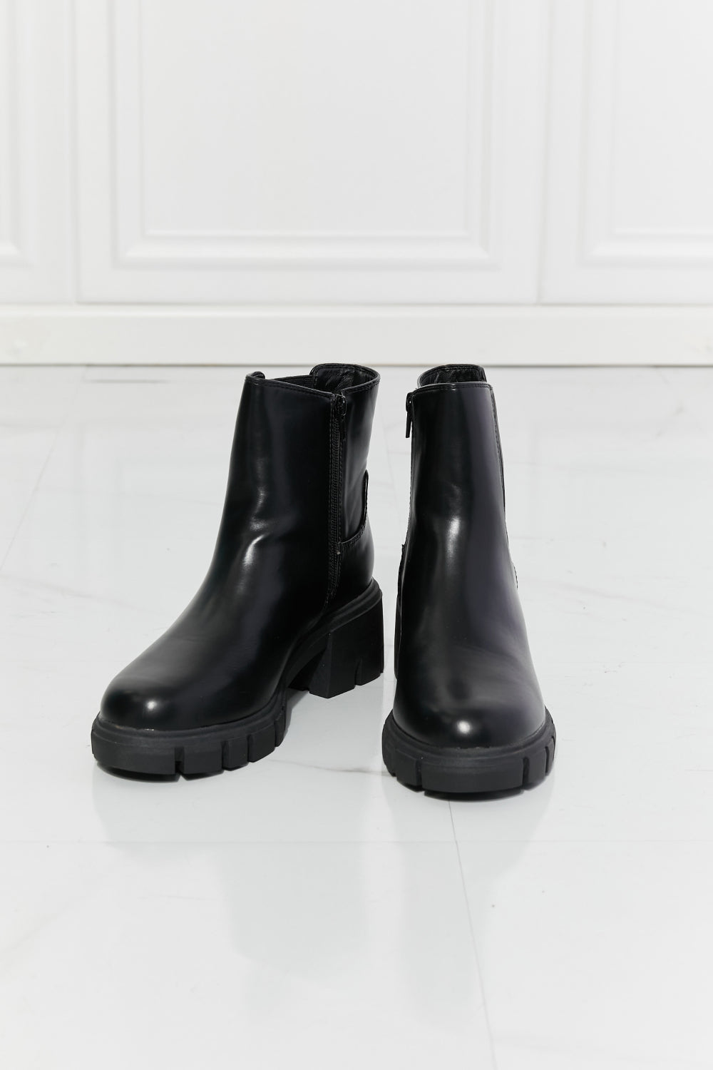 MMShoes What It Takes Lug Sole Chelsea Boots in Black - So•phis•ti•hood Boutique