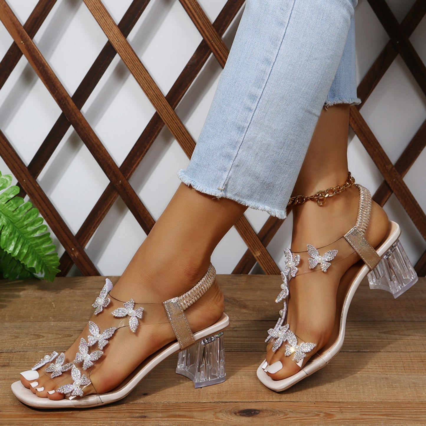 Butterfly Detail Open Toe Mid Heel Sandals - So•phis•ti•hood Boutique