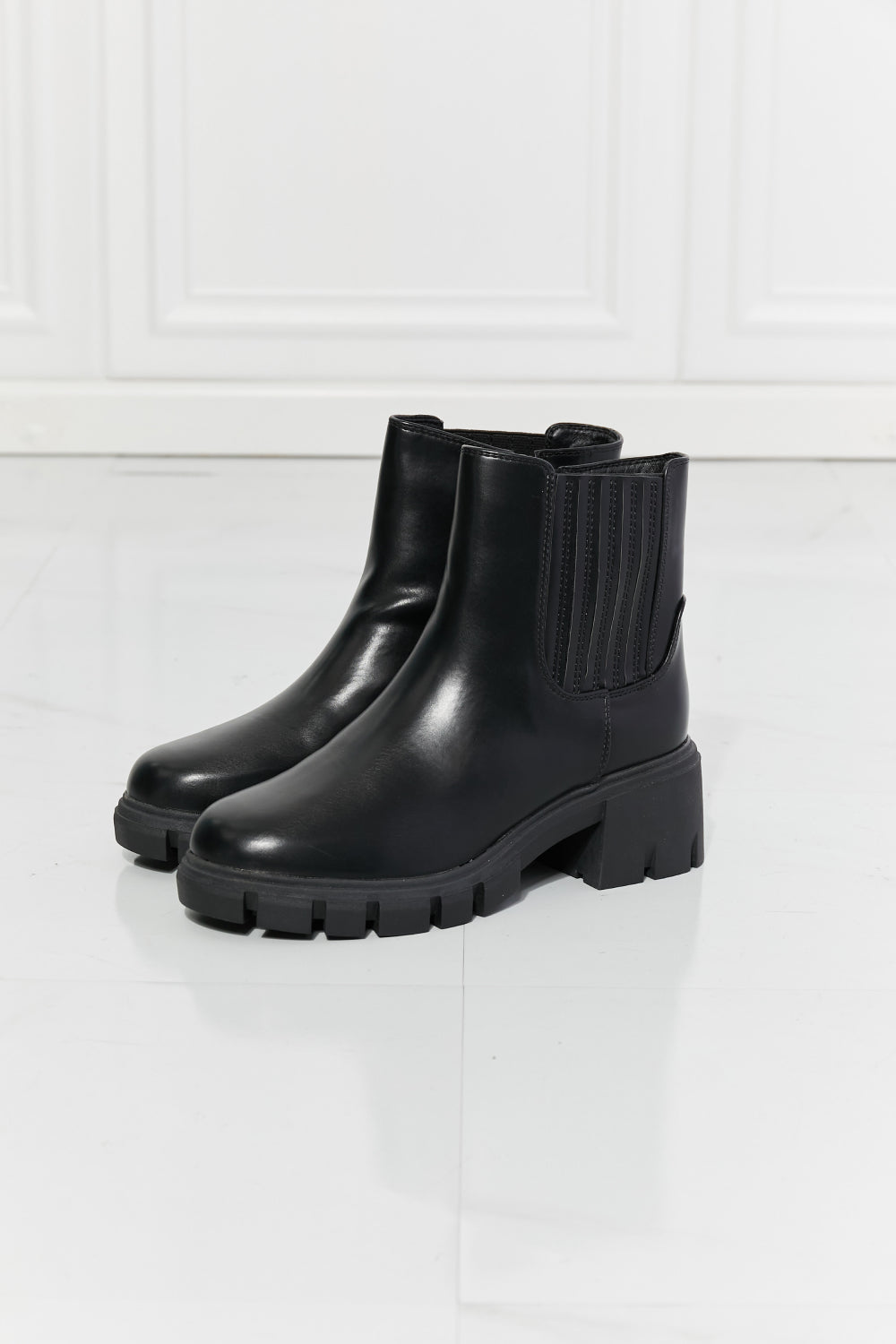 MMShoes What It Takes Lug Sole Chelsea Boots in Black - So•phis•ti•hood Boutique