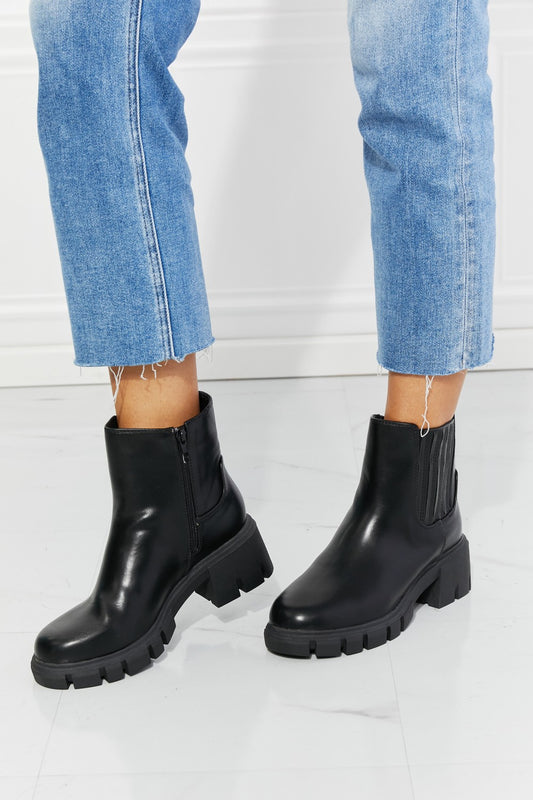 MMShoes What It Takes Lug Sole Chelsea Boots in Black - So•phis•ti•hood Boutique