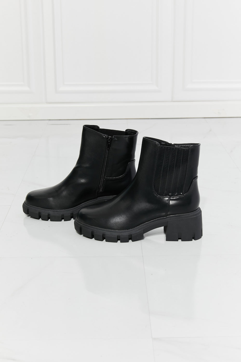 MMShoes What It Takes Lug Sole Chelsea Boots in Black - So•phis•ti•hood Boutique