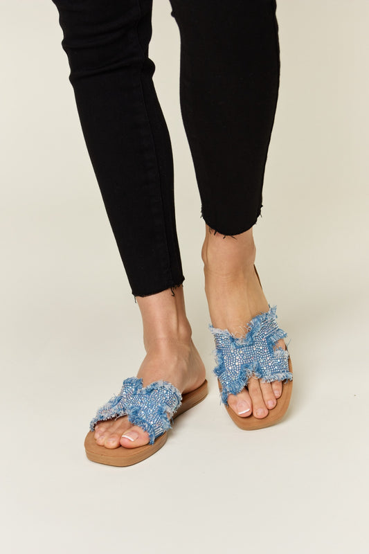 Forever Link Raw Trim Denim H-Band Flat Sandals - So•phis•ti•hood Boutique