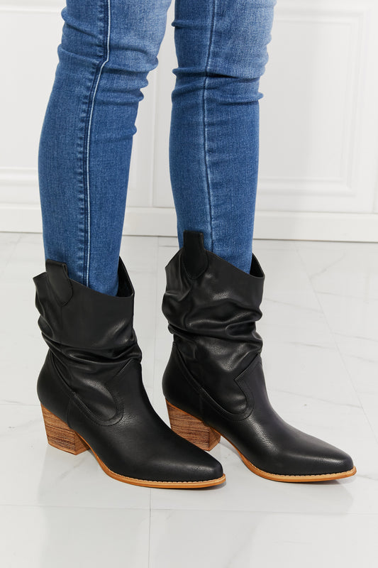 MMShoes Better in Texas Scrunch Cowboy Boots in Black - So•phis•ti•hood Boutique