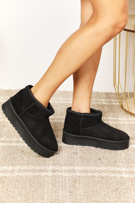 Legend Women's Fleece Lined Chunky Platform Mini Boots - So•phis•ti•hood Boutique